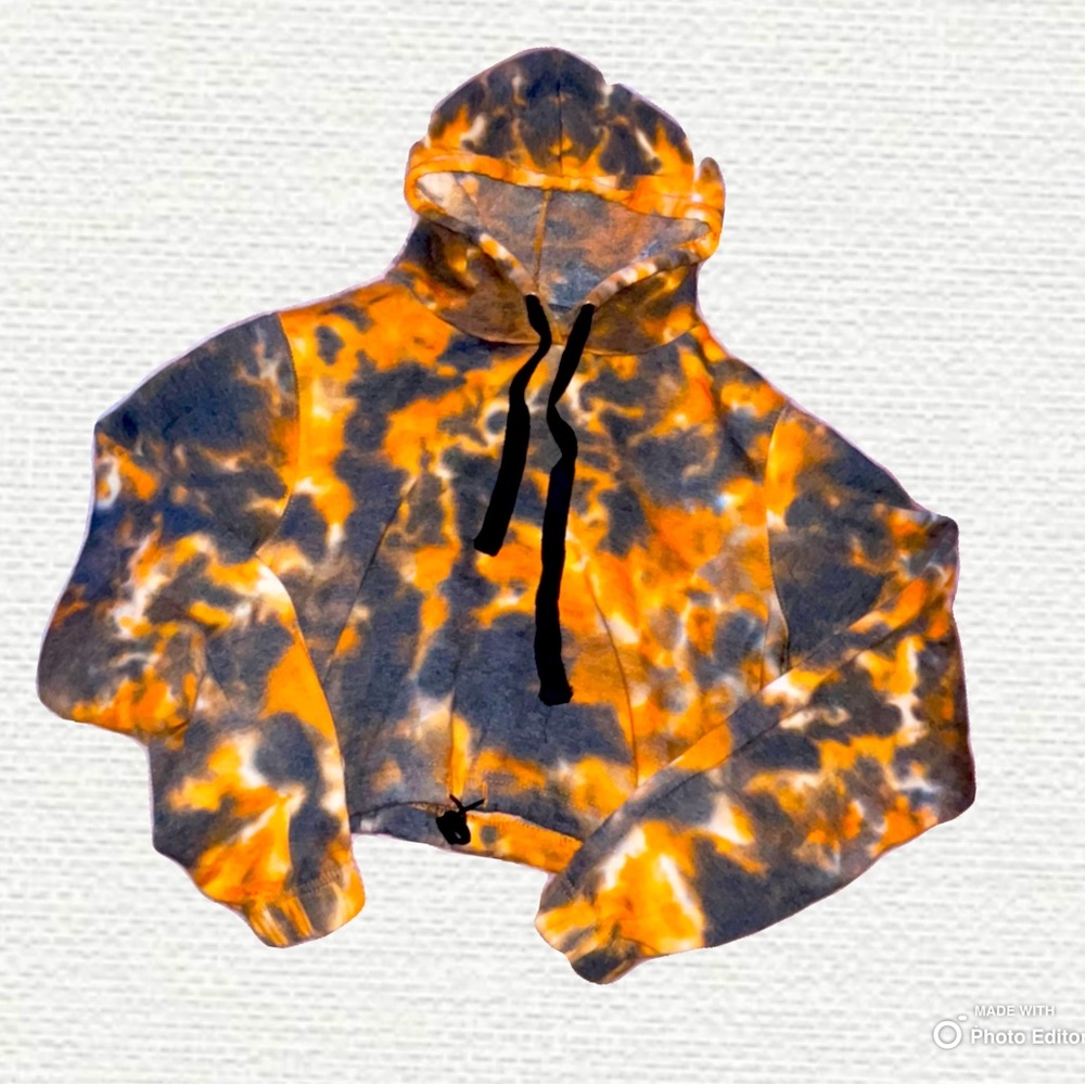 Long sleeve crop top hoodie with loop draw string!